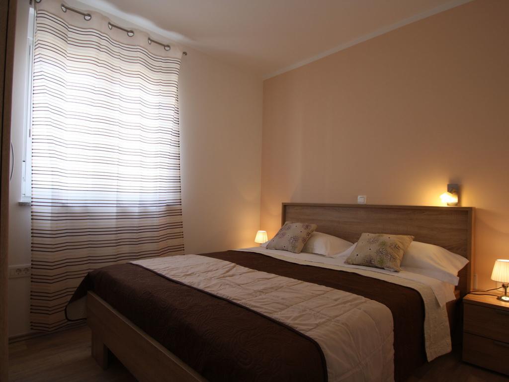 Apartment Tea Pula Exterior photo